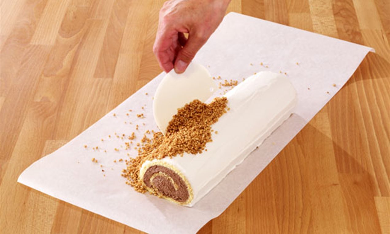 Picture - Nüsse auf Biskuit